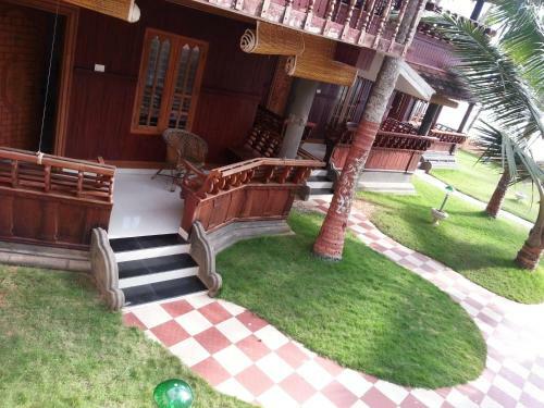 Hotel Black Beach Resort