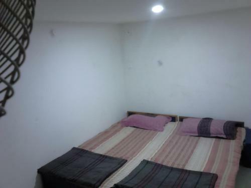 Hostal Leela Guest House