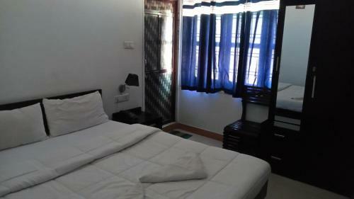 Hostal The Royal Lake View Villa