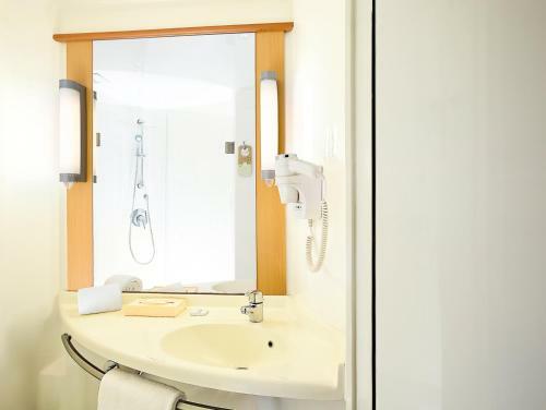 Hotel Ibis Navi Mumbai