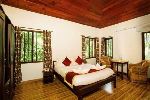 Hotel Crescent Residency