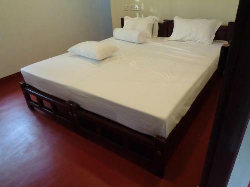 Bed & Breakfast Angels' Homestay Marari