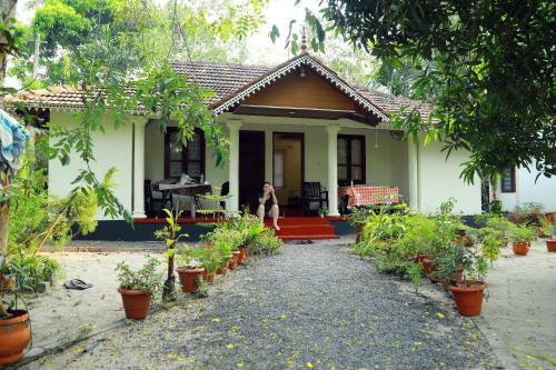 Bed & Breakfast Angels' Homestay Marari
