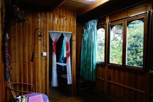 Hostal Longji Terrace Wood House