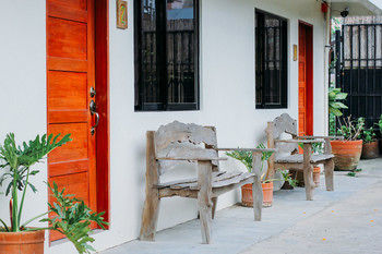 Hotel Lazea Tagaytay Inn