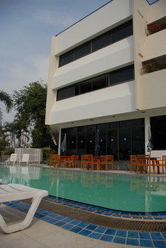 Bangsaen Villa Hotel