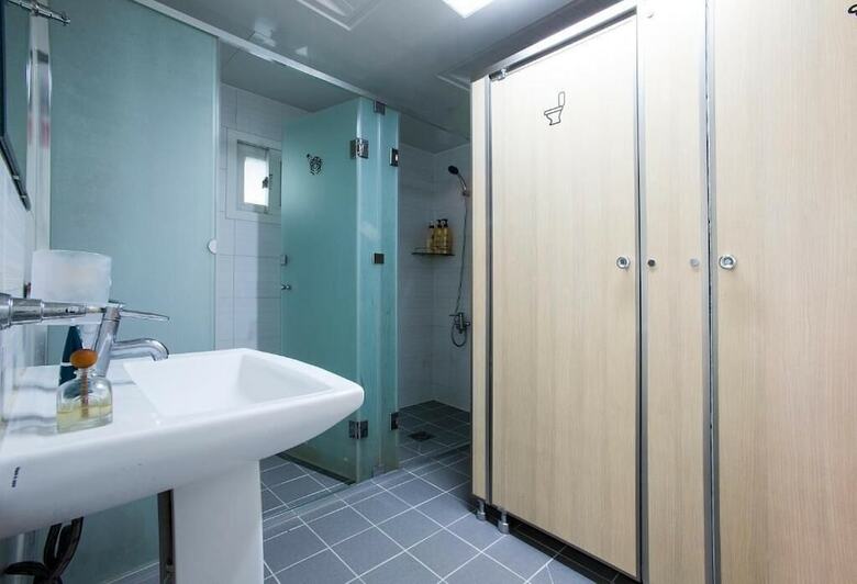 The Ja Garosu Guest House - Hostel