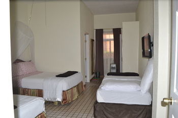 Executive Airport Hotel