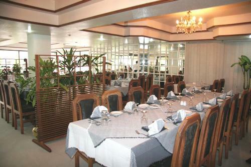 White House Hotel