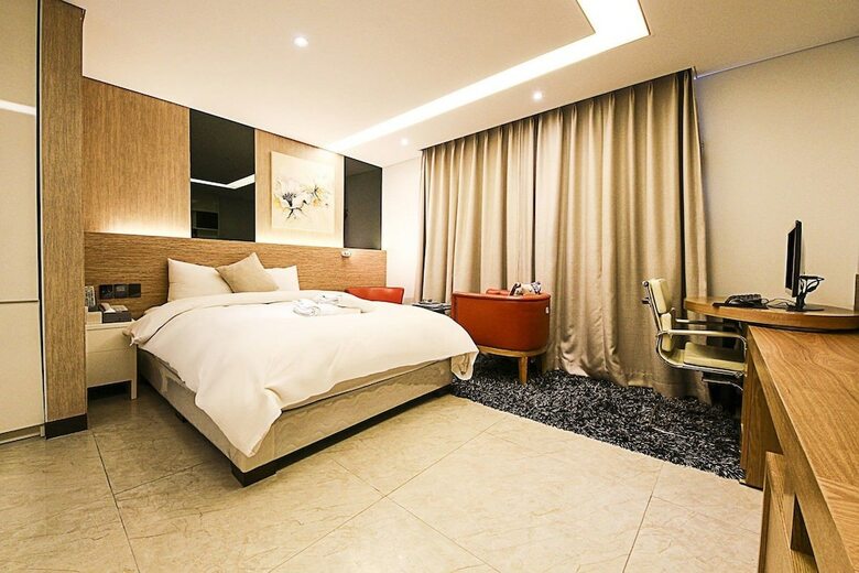 Guwol Hotel