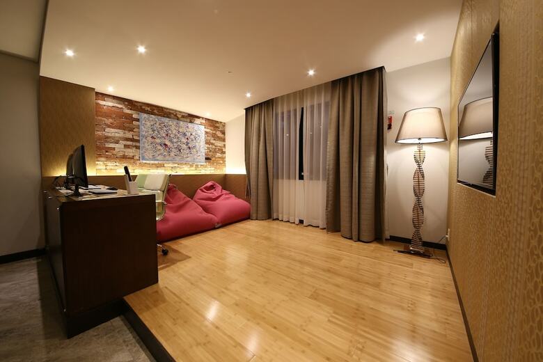 Guwol Hotel