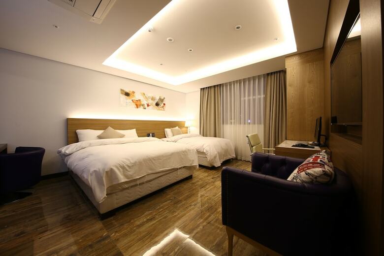 Guwol Hotel