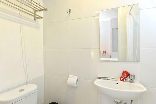 Hotel Zen Rooms Basic Tangerang Aeropolis