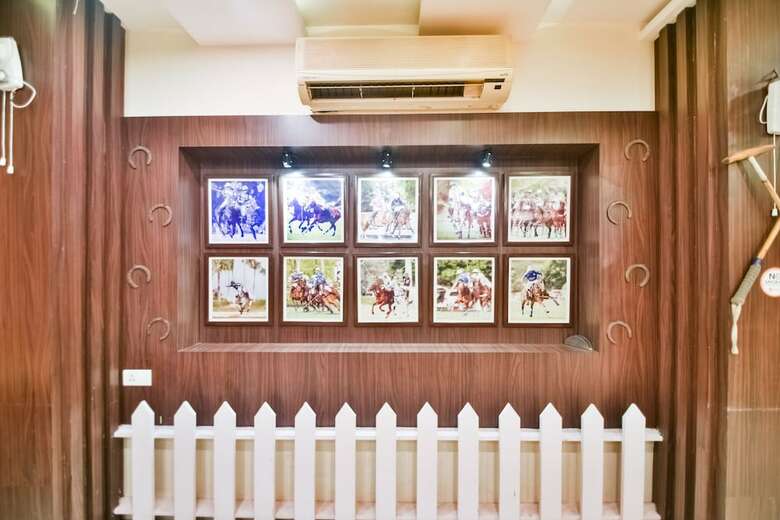 Hotel Flowers Inn