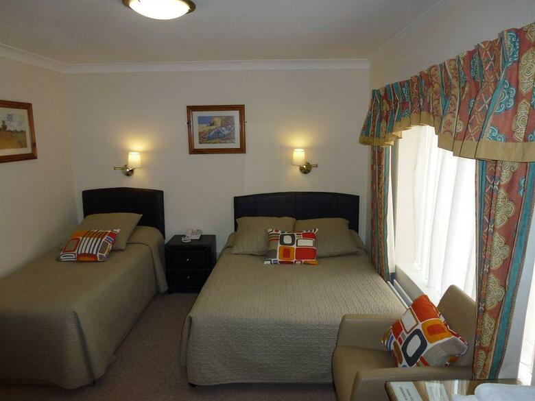 Hotel Egans House