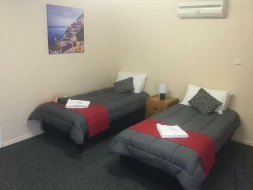 Village Motor Inn