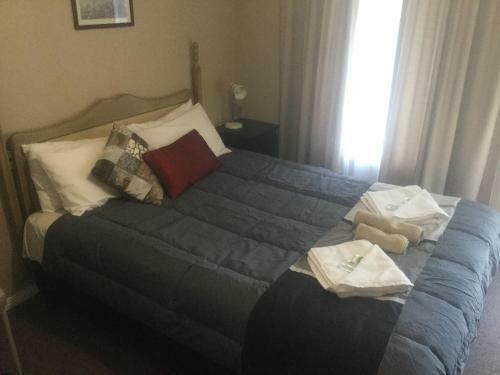 Village Motor Inn