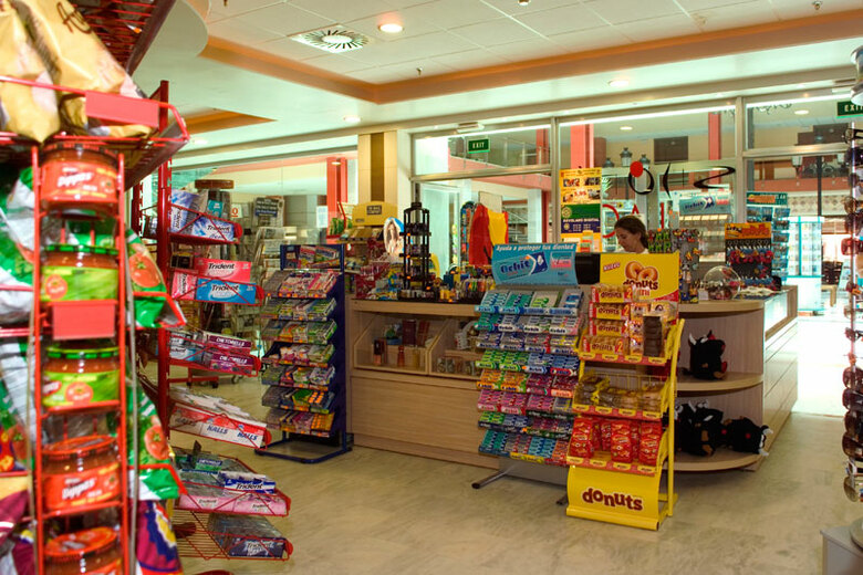 Hotel Holiday World Resort