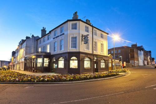 The Queen Hotel