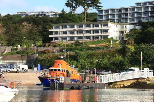 Devoncourt Seaview Apartments