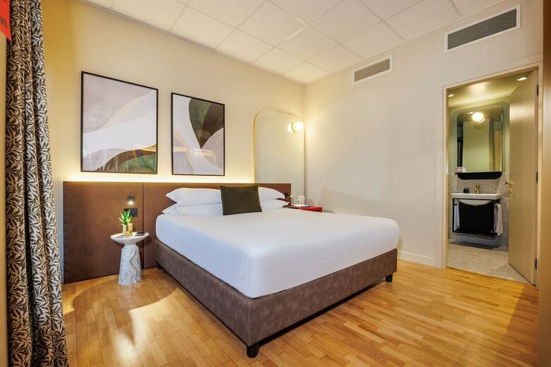 Hotel Charlie In Pesaro