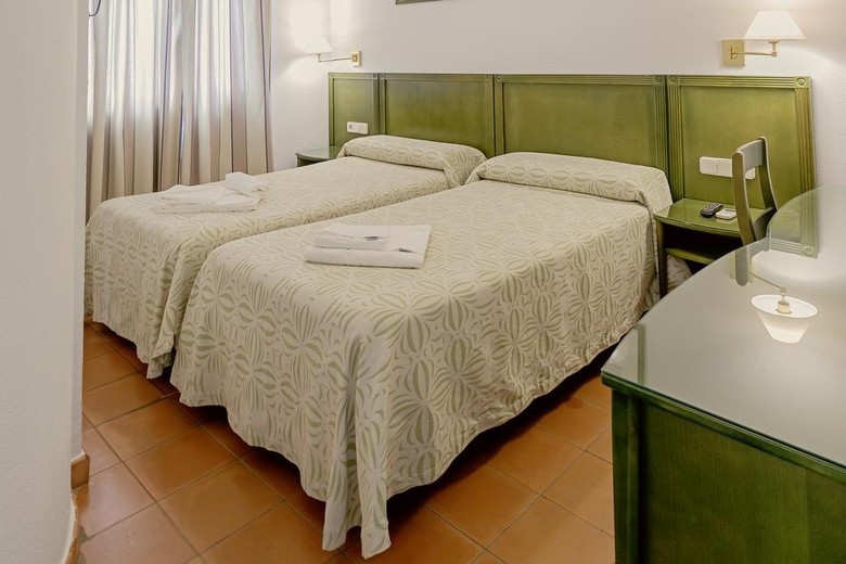 Hostal Lantana Garden