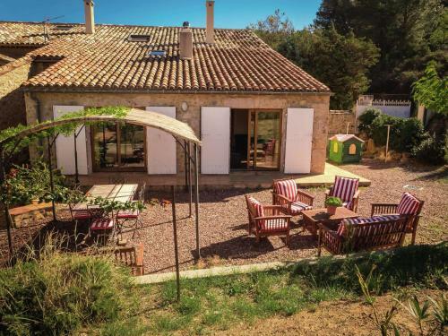 Villa - Fraiss�-des-corbi�res