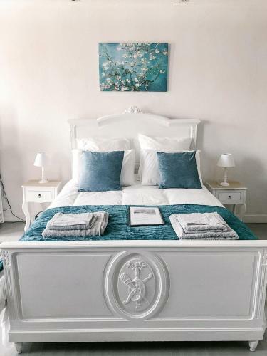 Bed & Breakfast Maison De Vacances A Brambuan