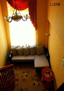 Deluxe Hotel