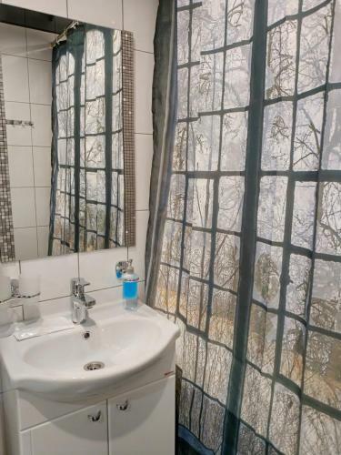 Apartment Tushkanova 5