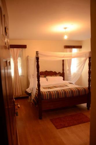 Upperhill Blueberry Hotel