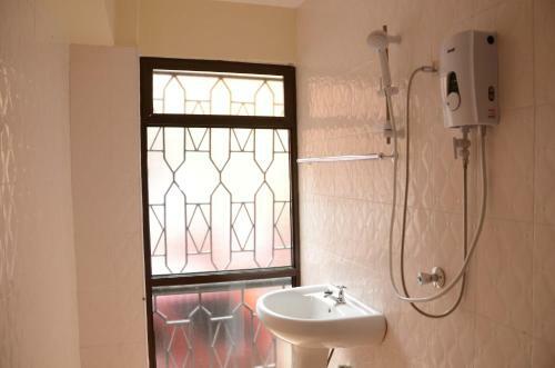 Upperhill Blueberry Hotel