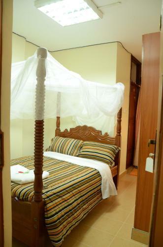 Upperhill Blueberry Hotel