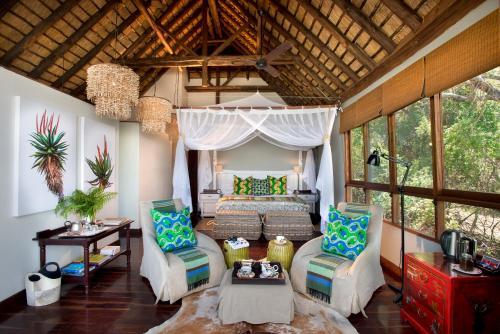 Royal Chundu River Lodge