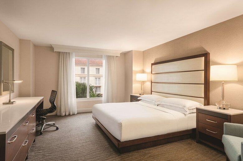 Hotel Hilton Naples
