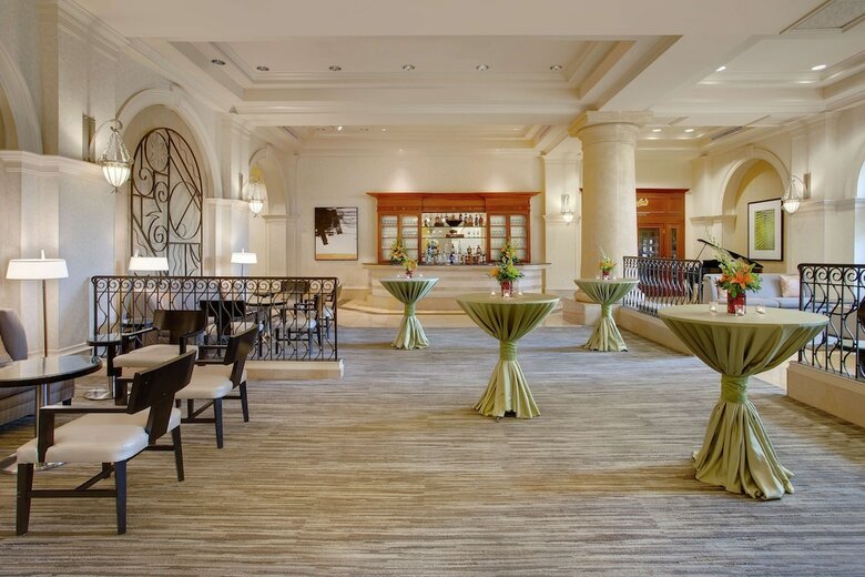 Hotel Hilton Naples