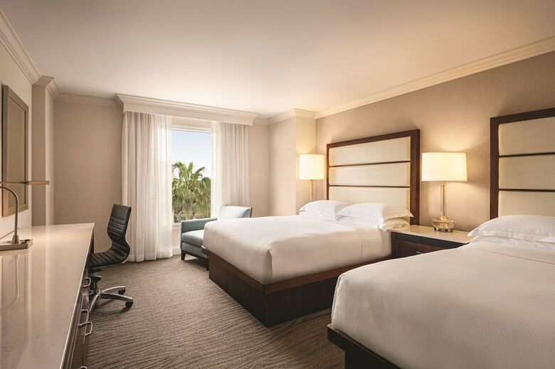 Hotel Hilton Naples