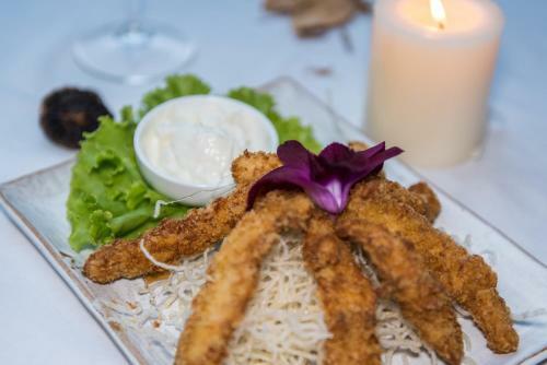 Lemongrass & Ginger Hotel