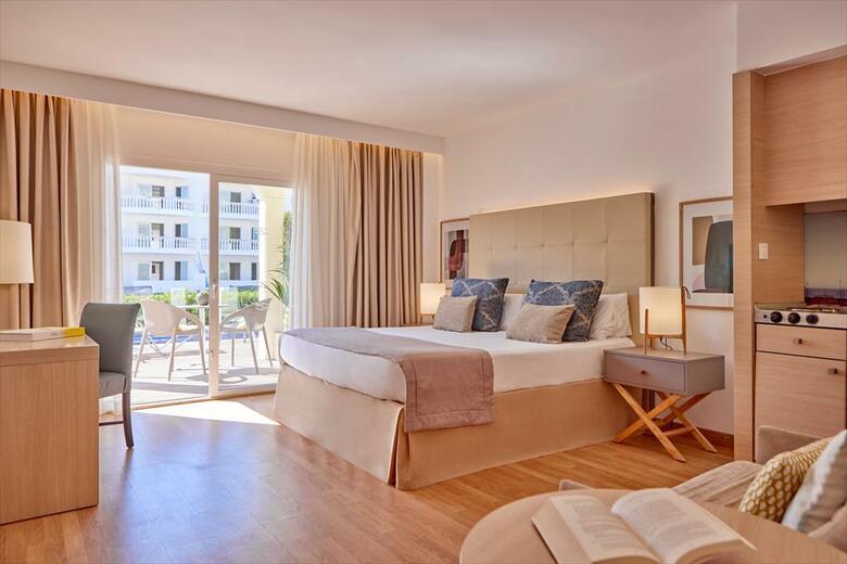 Aparthotel Zafiro Bahia