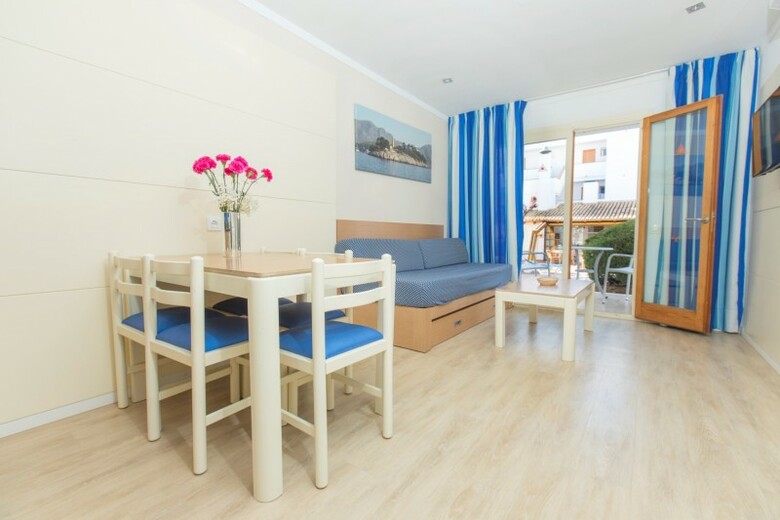 Aparthotel Flora