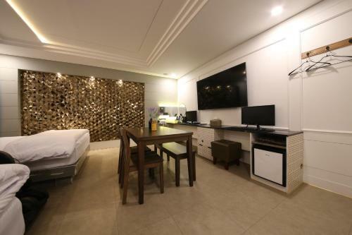 Look Motel
