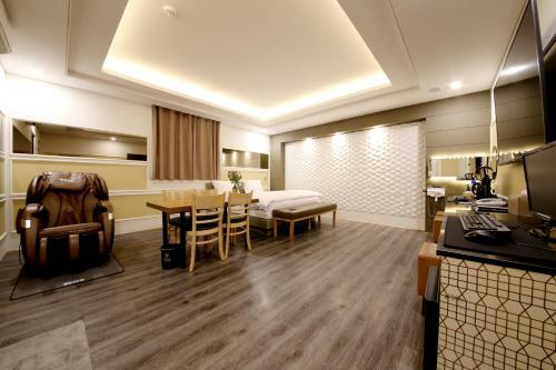 Look Motel