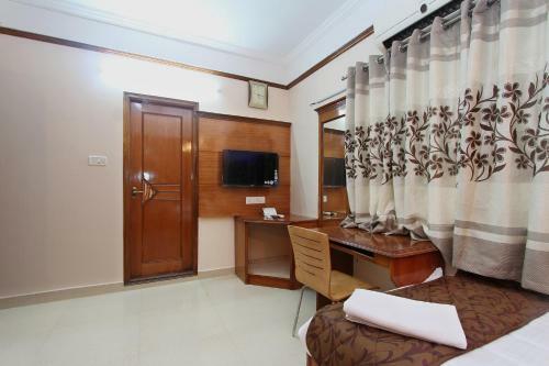 Hotel Dm Bluemoon Grand