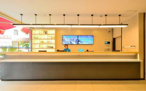 Hotel Hanting Express Changchun Yiqi West Station