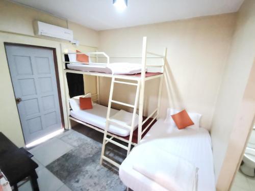 Motel Lodge88 ( L L )