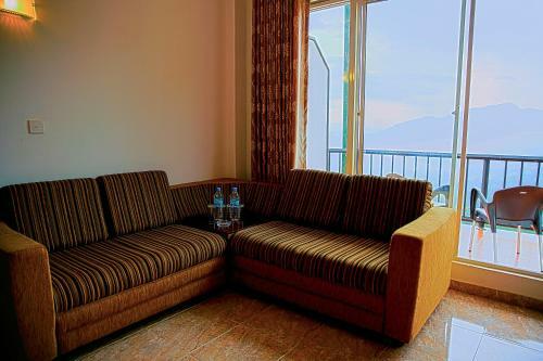 Hotel Thuruliya Lodge
