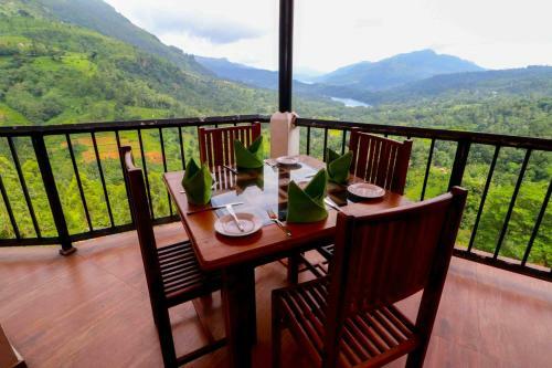 Hotel Thuruliya Lodge