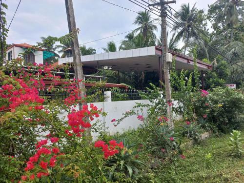 Posada Mayura Rest Inn