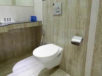 Hotel Oyo Premium Mansarovar Metro Station