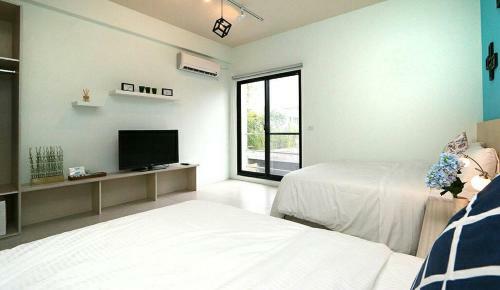 Happiness 210 B&B